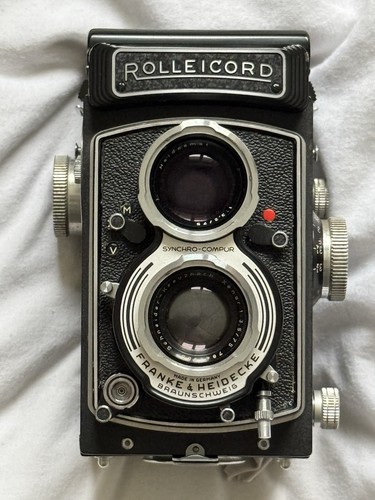 Rolleicord with leather - vb,