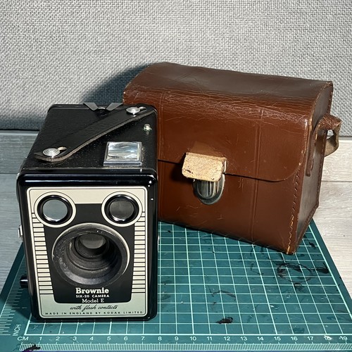 Kodak brownie six - kodak, e