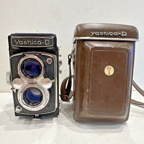 Yashica medium format twin - d,