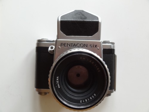 Pentacon six medium format - six,