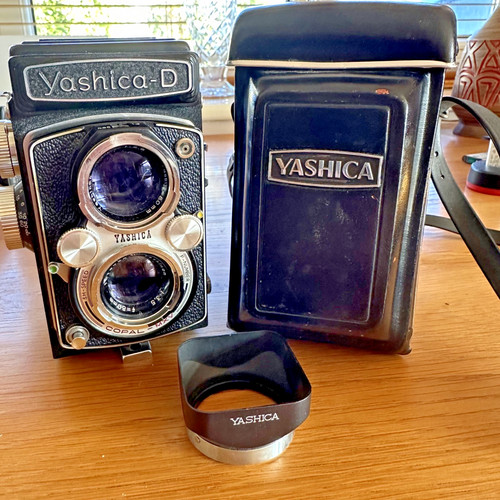 Yashica medium format twin - d,